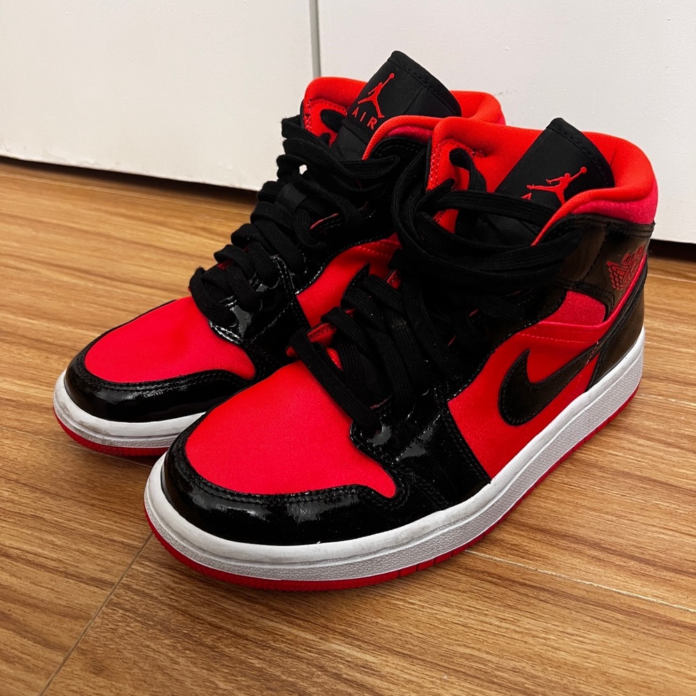 Jordan 1 Mid Women’s